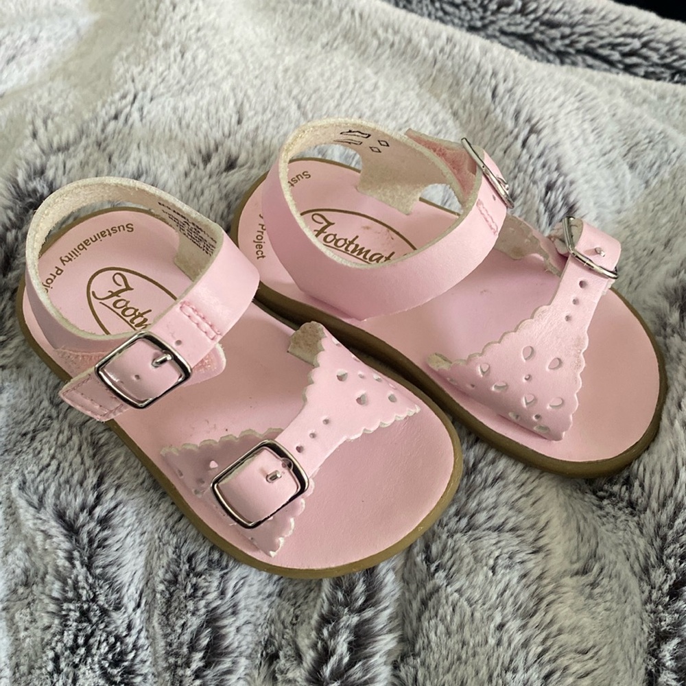 Footmates Sandals (size 4c) pink